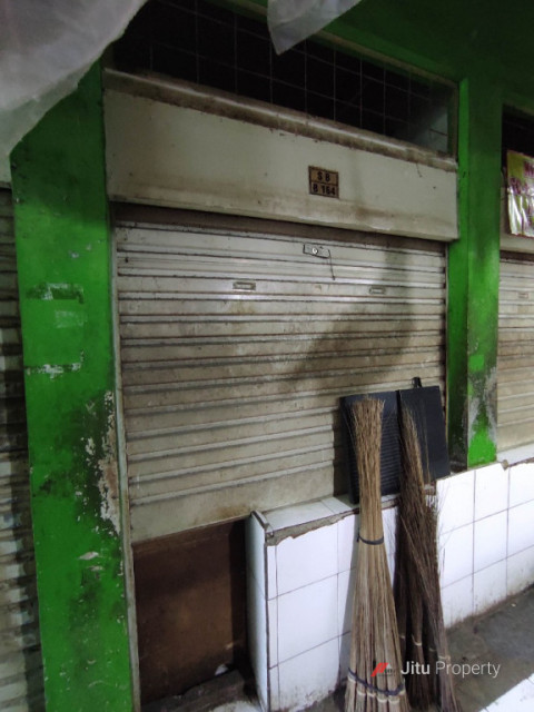 Dijual toko atau kios pasar cibinong jalan mayor oking, Kab. Bogor