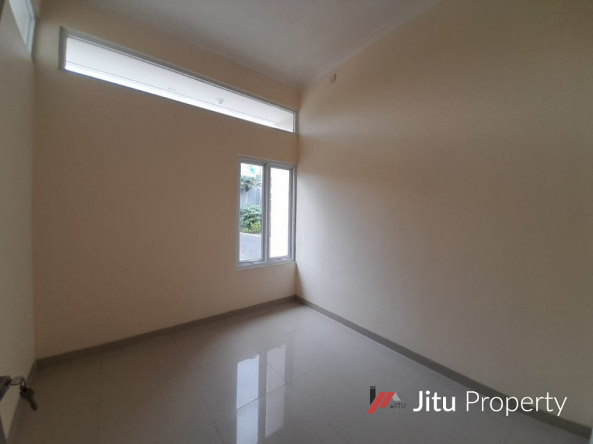 Rumah Nyaman Model Skandinavia fasilitas Lengkap Dekat Tol Jatiwarna