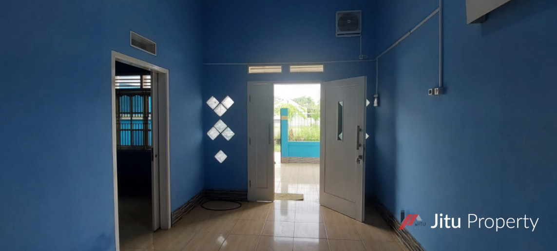 Dijual rumah SHM L.T 114M2, Lokasi Strategis, Depan Lapangan Fasum