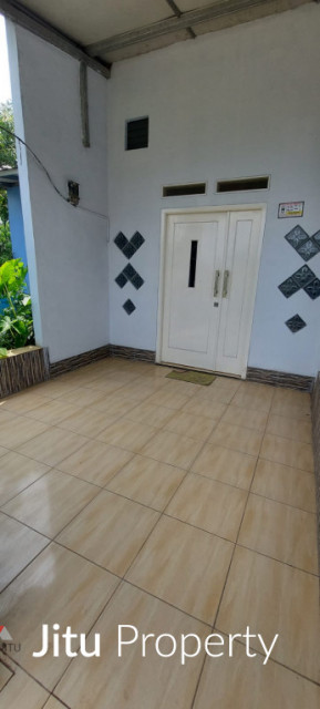 Dijual rumah SHM L.T 114M2, Lokasi Strategis, Depan Lapangan Fasum