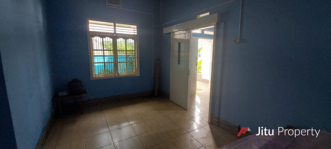 Dijual rumah SHM L.T 114M2, Lokasi Strategis, Depan Lapangan Fasum