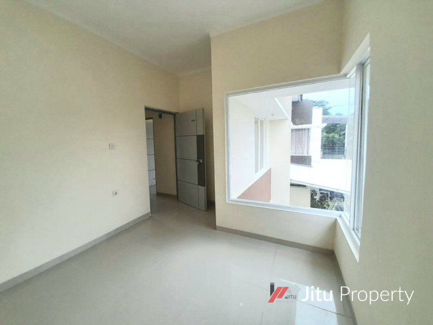 Rumah murah Eksklusif Palem Lestari tidak banjir di Jati sampurna