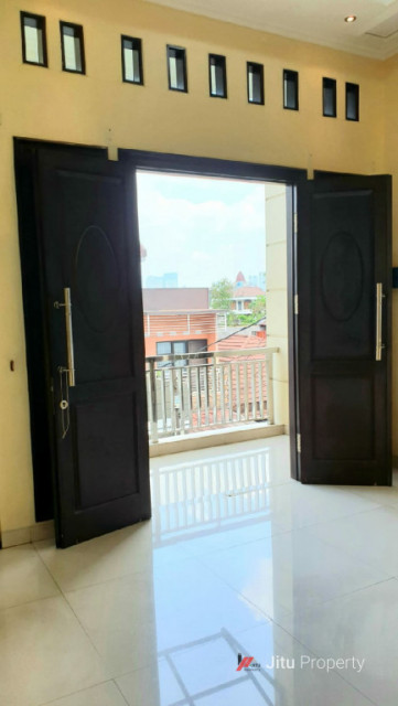 Jual Rumah Cepat Harga BU dekat masjid Al Ikhlas dan Puri Indah Mall