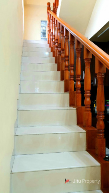 Jual Rumah Cepat Harga BU dekat masjid Al Ikhlas dan Puri Indah Mall