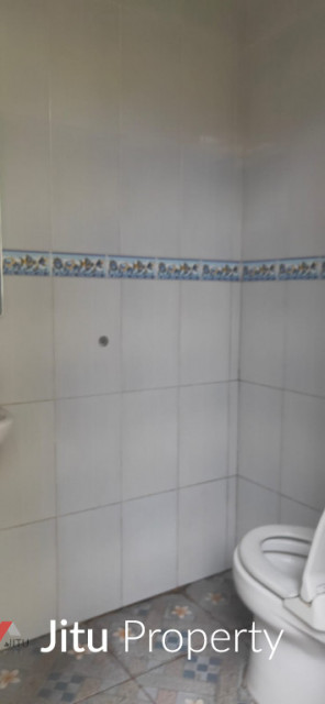 Dijual Rumah 2,5 lantai bisa usaha caffe di Duri Kepa Jakarta Barat