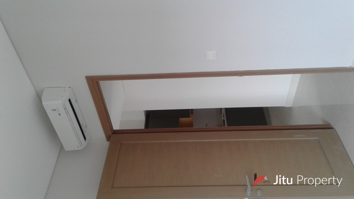 Dijual Cepat Apartemen Taman Anggrek residence Tower C lantai 39.  