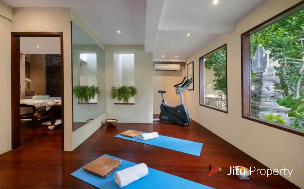 Dijual villa modern mewah canggu beachfront luas 600m2