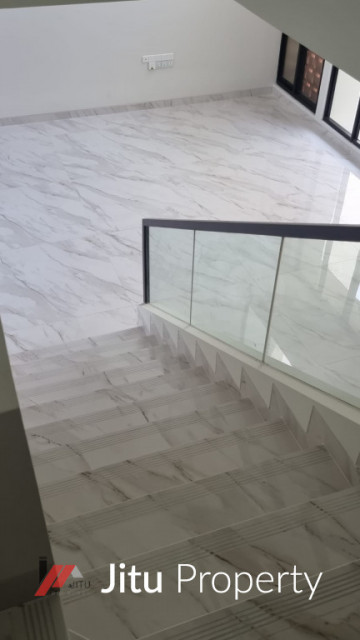 Dijual rumah di cluster emily summarecon Kota Bandung Jawa Barat