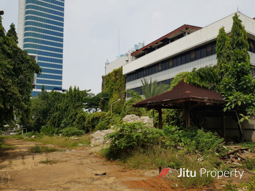 Dijual murah tanah strategis Jakarta Selatan Bonus bangunan. 60jt/m2