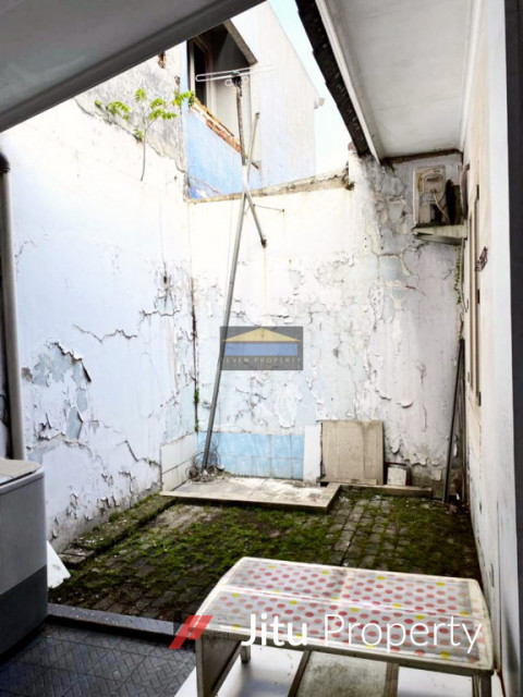 Rumah Full Renovasi Surat SHM Siap Huni di Legenda Wisata