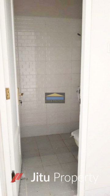 Rumah Cantik Full Renovasi Sudah Baja Ringan di Kota Wisata