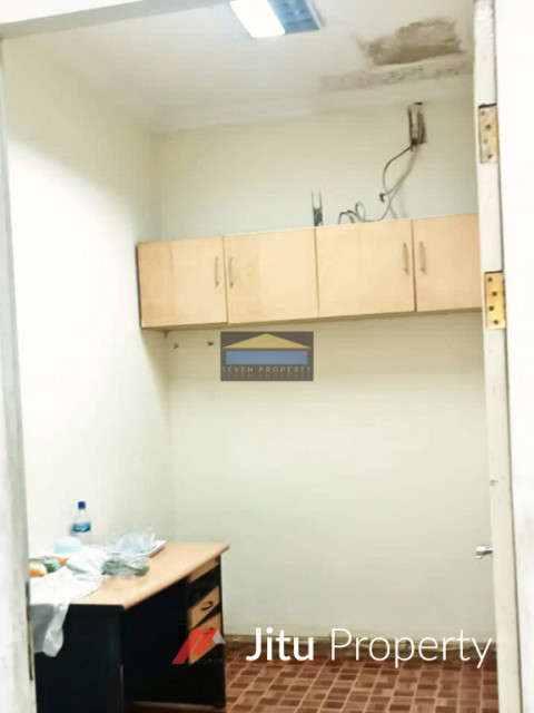 Dijual Gudang dan Kantor Bagus Siap Pakai Lokasi Strategis di Sentul