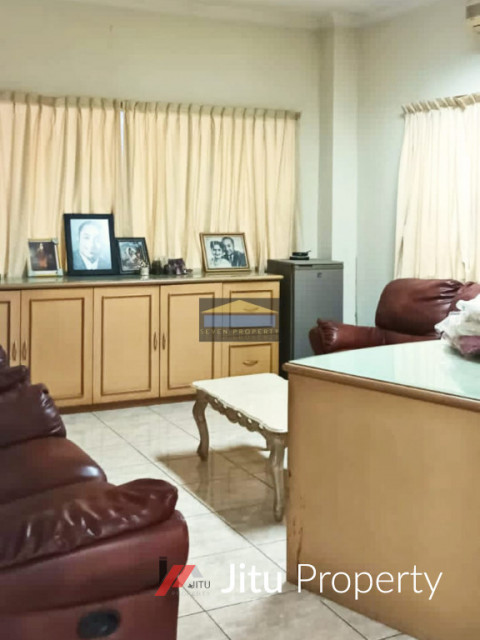Dijual Gudang dan Kantor Bagus Siap Pakai Lokasi Strategis di Sentul