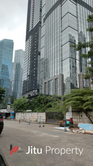 Dijual tanah seluas 1600 meter Kawasan Office 8 Residence. SHM 80 jt/m