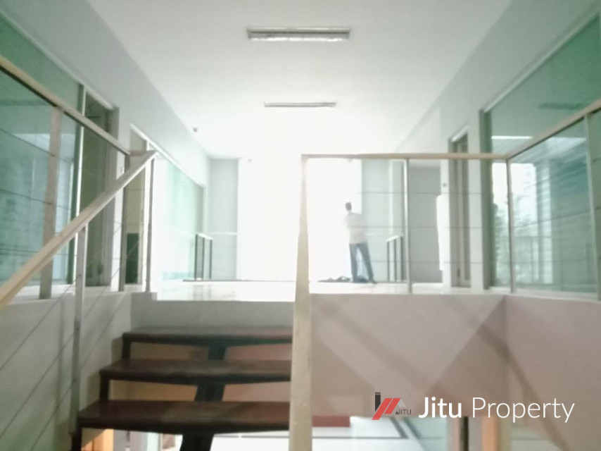 Dijual ruko bekas kantor Radio Dalam Kebayoran baru Jakarta Selatan