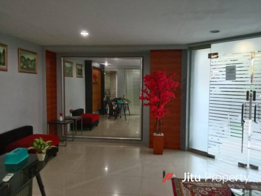 Dijual ruko bekas kantor Radio Dalam Kebayoran baru Jakarta Selatan