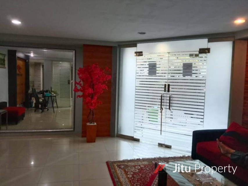 Dijual ruko bekas kantor Radio Dalam Kebayoran baru Jakarta Selatan
