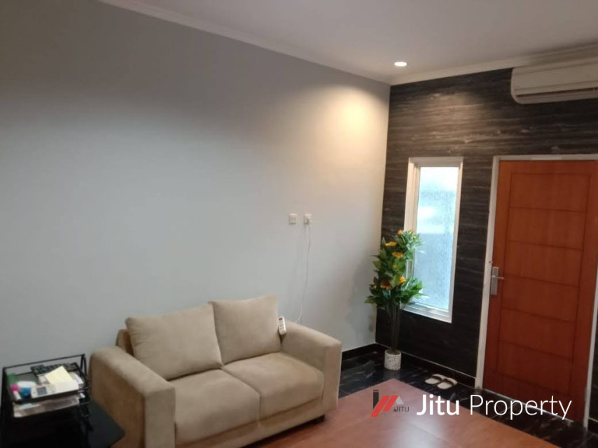 Dijual ruko bekas kantor Radio Dalam Kebayoran baru Jakarta Selatan