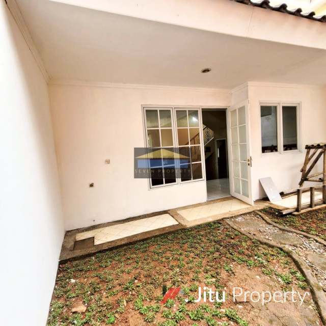 Dijual Rumah Bagus Siap Huni Harga Nego di Legenda Wisata 