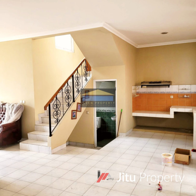 Dijual Rumah Bagus Siap Huni Harga Nego di Legenda Wisata 