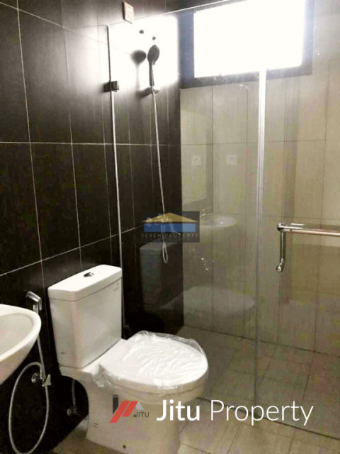 Dijual Rumah Modern Kontemporer Cantik Harga Nego di Kota Wisata