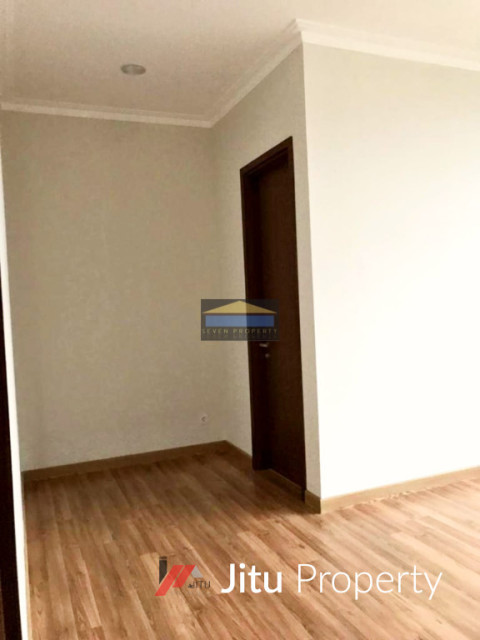 Dijual Rumah Modern Kontemporer Cantik Harga Nego di Kota Wisata