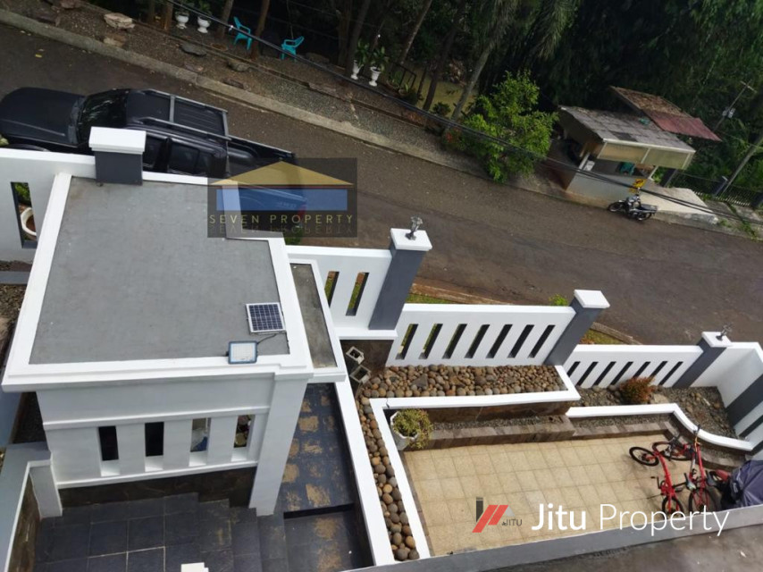Dijual Rumah Hook Full Renovasi Semi Furnished di Bukit Golf Riverside