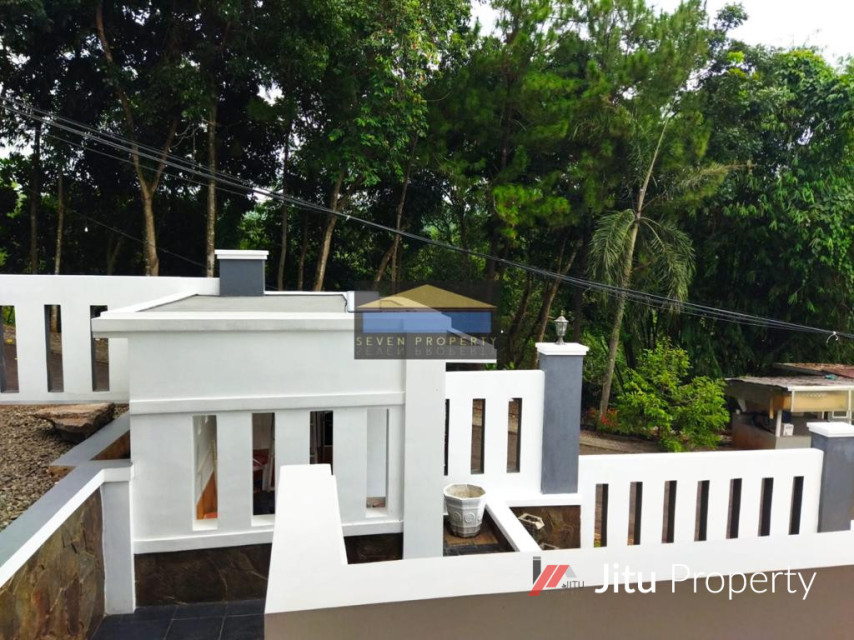 Dijual Rumah Hook Full Renovasi Semi Furnished di Bukit Golf Riverside