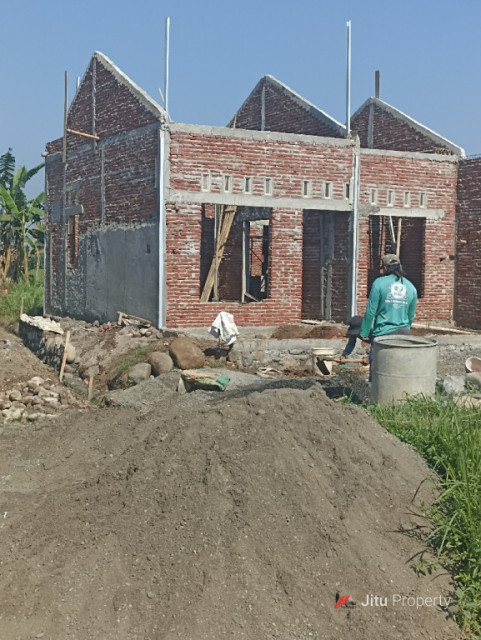 Dijual Rumah Minimalis Di Perumahan Grand Imperium Dawuhan Strategis