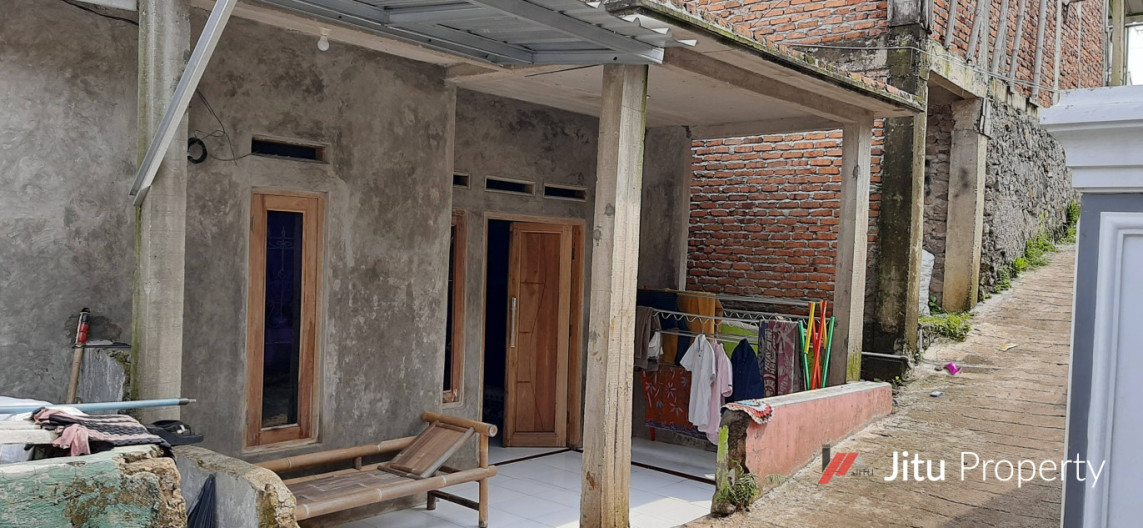 Rumah murah belakang kios selangkah dari jalan angkot, bogor