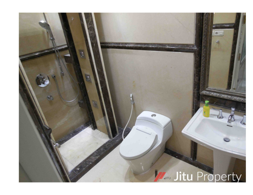 Dijual Rumah Mewah Kawasan Menteng Jakarta Pusat SHM