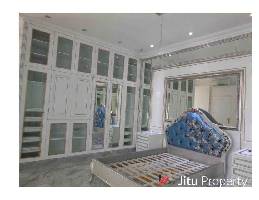 Dijual Rumah Mewah Kawasan Menteng Jakarta Pusat SHM