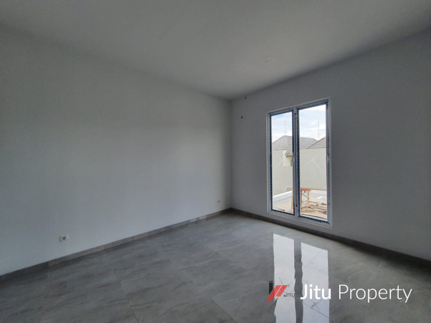 Dijual Rumah baru Minimalis Hook di Graha Natura, Surabaya