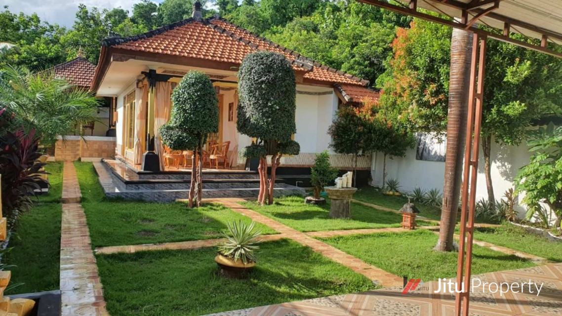 Dijual Rumah Bueleng Bali Dengan Taman Termurah Bekas Orang Asing