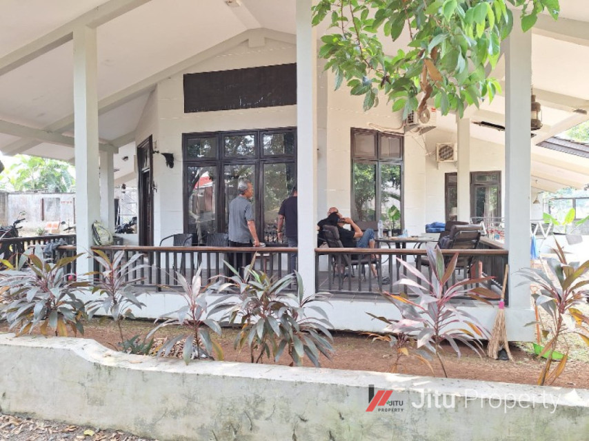 Dijual Rumah Siaphuni lahan luas Jl Moh Khaffi 1 Jagakarsa