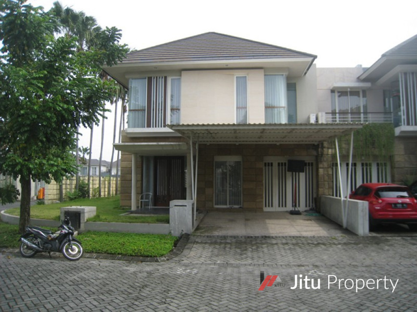 Dijual Rumah Modern Lux di Royal Residence Crown Hill, Surabaya. 
