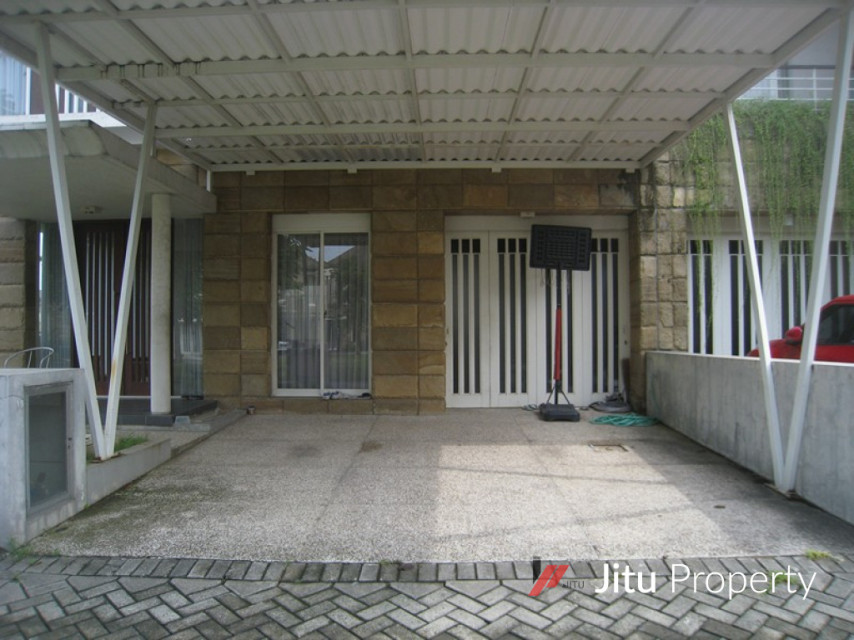 Dijual Rumah Modern Lux di Royal Residence Crown Hill, Surabaya. 