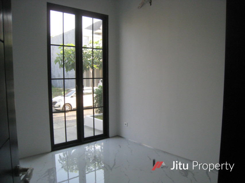Dijual Rumah Baru Modern Kontemporer di Citraland Surabaya