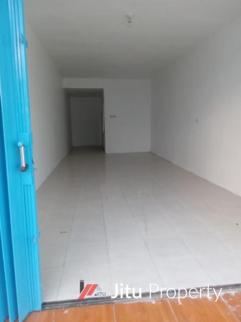 Dijual Cepat Ruko Gandeng di Boulevard Hijau Harapan Indah 1 Bekasi.