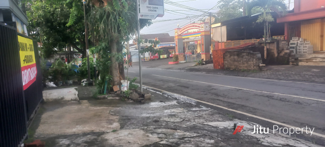 Disewakan rumah 0 jalan raya Pakis Malang Bisa Untuk Usaha