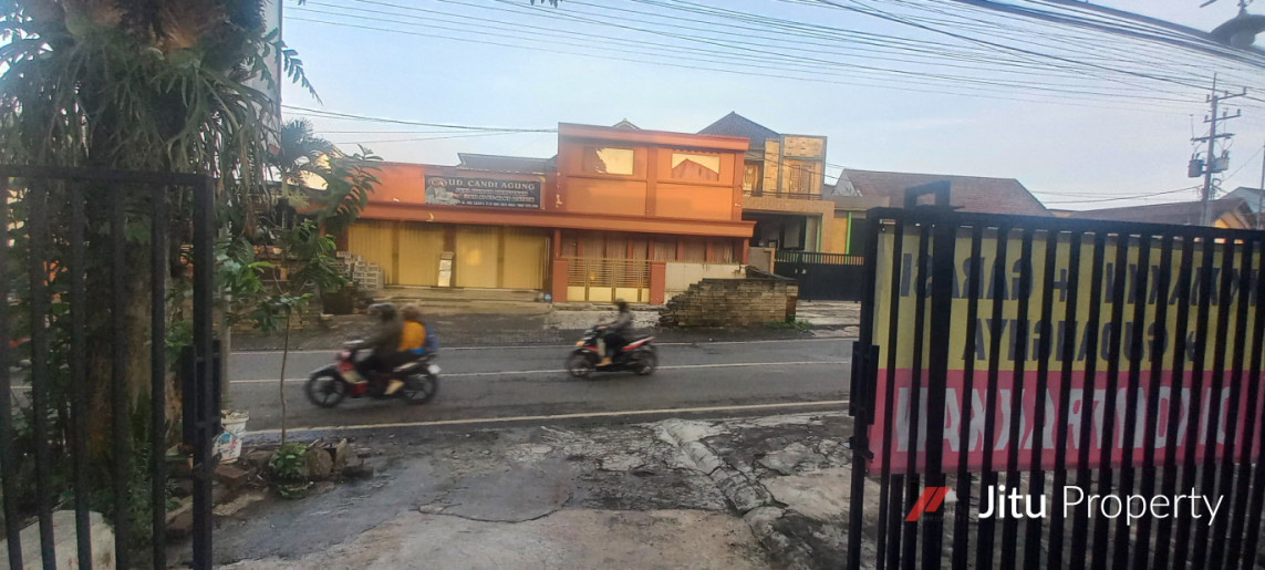 Disewakan rumah 0 jalan raya Pakis Malang Bisa Untuk Usaha