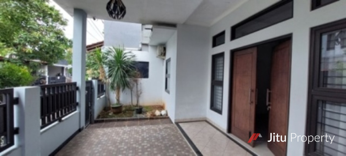 Dijual Rumah Hoek Hommy Bonus Furnish Villa Nusa Indah 3,Bekasi Bogor