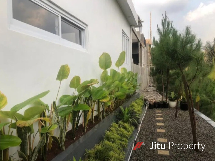 Dijual Rumah Mewah Cluster Bali Garden City Bandung Semi Furnished