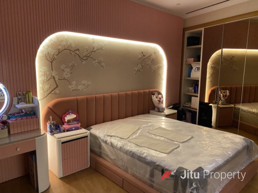 Dijual Unit Apartment Mewah Renovated Kempinski Depan HI Pusat