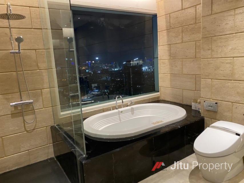 Dijual Unit Apartment Mewah Renovated Kempinski Depan HI Pusat