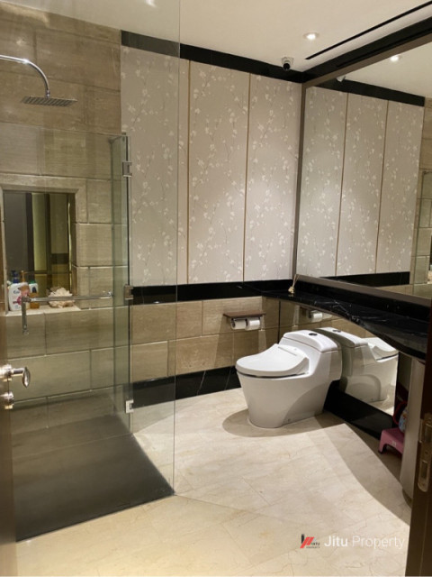 Dijual Unit Apartment Mewah Renovated Kempinski Depan HI Pusat