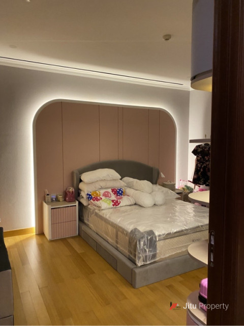 Dijual Unit Apartment Mewah Renovated Kempinski Depan HI Pusat