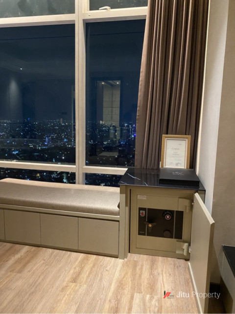 Dijual Unit Apartment Mewah Renovated Kempinski Depan HI Pusat