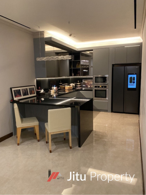 Disewakan Unit Apartment Mewah Renovated Kempinski Depan HI Pusat