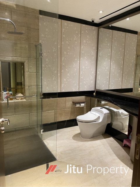 Disewakan Unit Apartment Mewah Renovated Kempinski Depan HI Pusat